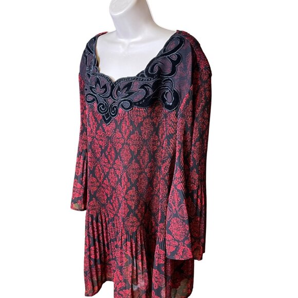 Cathrines Womens Velvet Trim Pleated Black Red Blouse Floral Top Plus Size 4X u - Picture 4 of 12